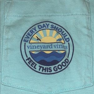 Blue vineyard vines t-shirt